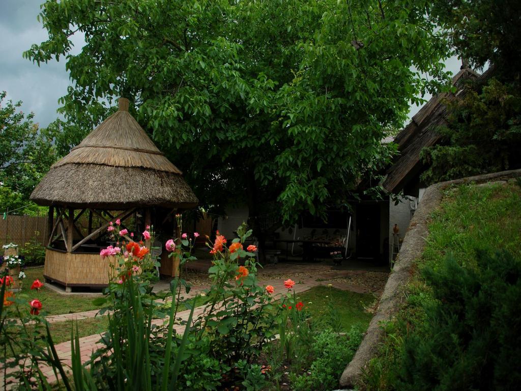 Natura Vendeghaz Pazmand Экстерьер фото