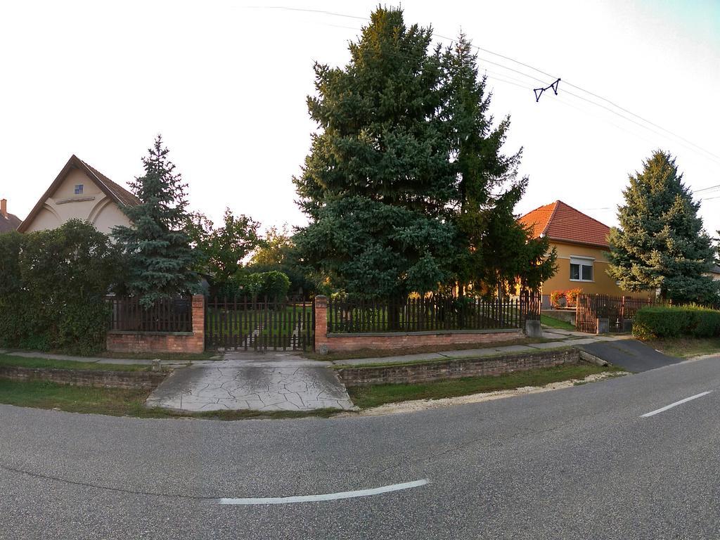 Natura Vendeghaz Pazmand Экстерьер фото
